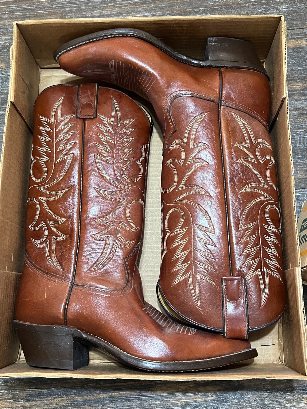 Vintage Men's Western Cowboy Boots in Rich Brown Leather
